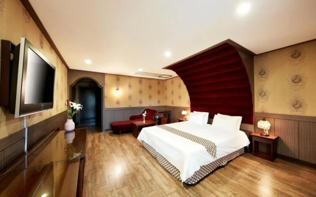 Dongbusan Spa Hotel 2*, Busan
